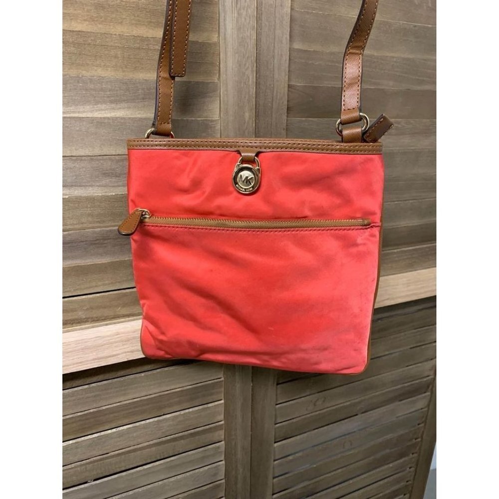 Michael Kors Kempton Coral Cross Body Nylon & Leather Purse Bag Sidekick Red C1